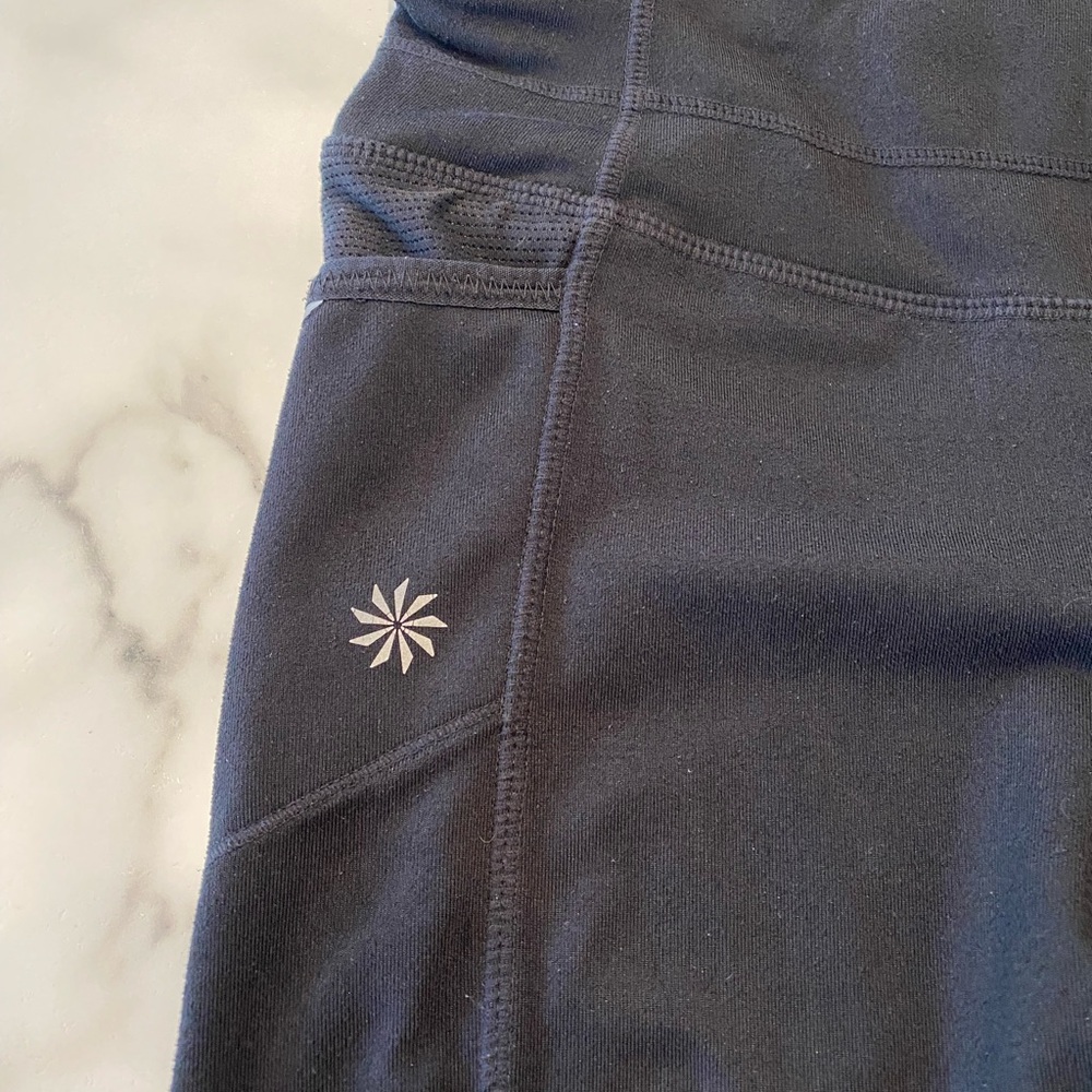 Athleta  crop leggings, Capri style leggings workout pants - Picture 5 of 16